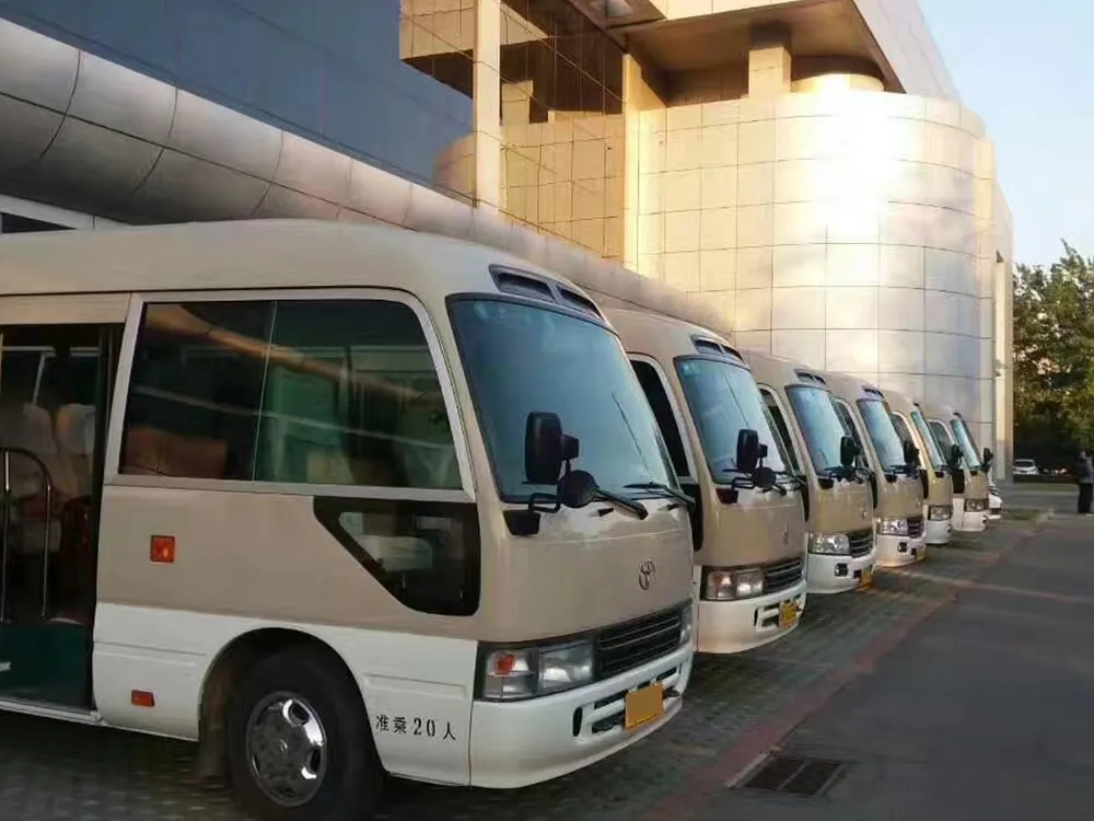 21座丰田中巴车队